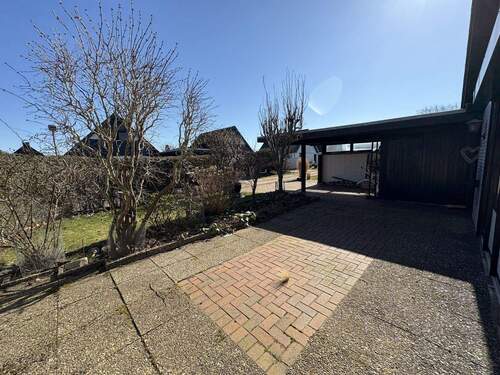 sonnige Terrasse/Carport - 