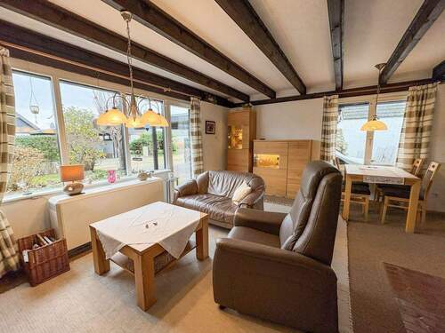 Wohnzimmer mit gr. Fensterfront - 