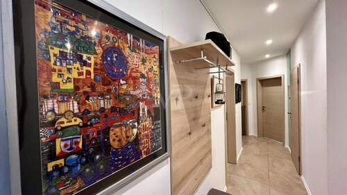 Flur / Eingangsbereich - 