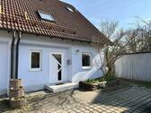 Bild 1 - FAMILIENFREUNDLICH - Doppelhaushälfte mit Garten