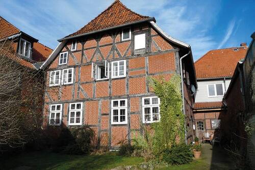 Rückansicht - Attraktives Wohn- und Geschäftshaus in Innenstadtlage - vermietet