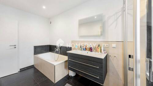 1. OG Badezimmer 1 2 - 