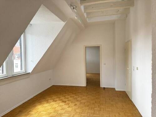 Wohnzimmer - 3 Zimmer Etagenwohnung zum Kaufen in Mannheim