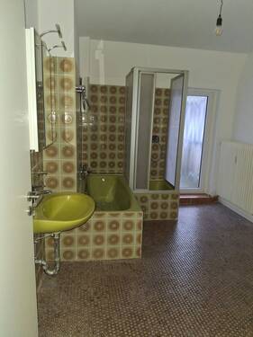 Retrobad mit Balkon - 