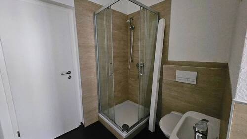 Bad.1.jpg - 4 Zimmer Etagenwohnung in Chemnitz