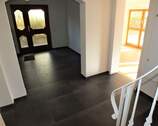 Eingangsbereich mit Treppe - 