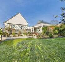 Traumlage - Lichtdurchflutetes, repräsentatives Familienanwesen mit wunderschönem Gartenbereich - Wiesbaden Sonnenberg