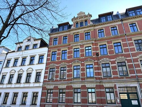 Außenansicht - Vermietete 2-Raumwhg. in zentrumsnaher Lage! Großer Südbalkon, EBK, Tageslichtbad u. Stpl.!