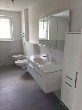 Bad incl. Badewanne + Bidet - 