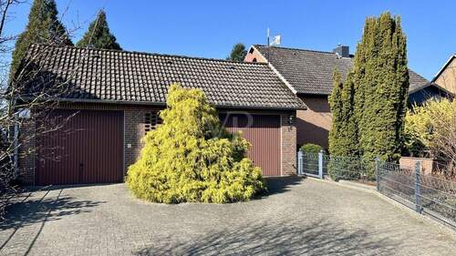 Doppelgarage - 4 Zimmer Einfamilienhaus in Wrestedt