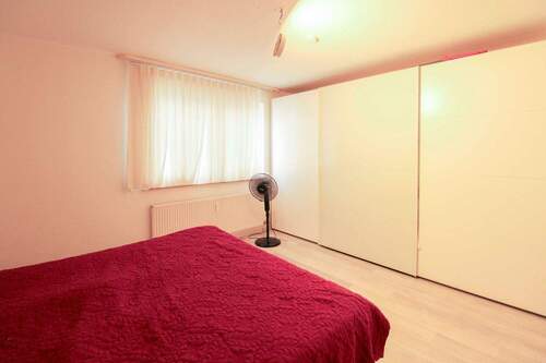 Schlafzimmer1 - 
