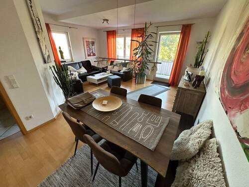 Wohnzimmer - Etagenwohnung mit 75,90 m² in Wettstetten zum Kaufen