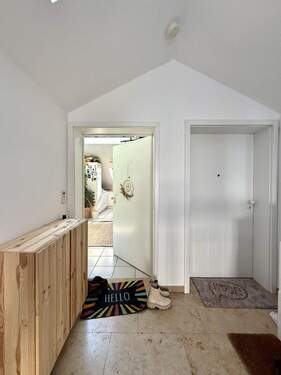 Treppenhaus - Wohnungseingang - 