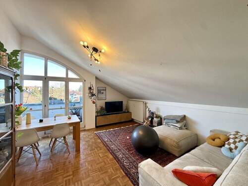 Wohnzimmer - 2 Zimmer Etagenwohnung zum Kaufen in Regensburg