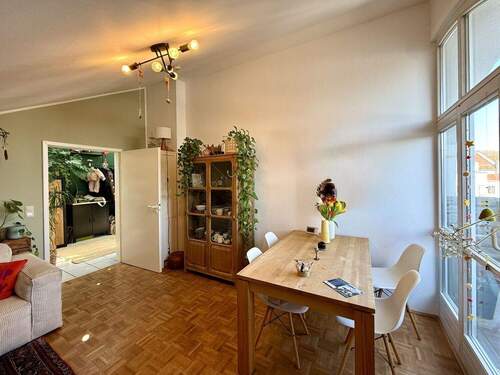 großer Wohn-Essbereich - Etagenwohnung mit 50,00 m&sup2; in Regensburg zum Kaufen