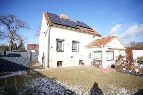 Rückansicht - Hauptstadtmakler- Schönes Haus mit großem Grundstück