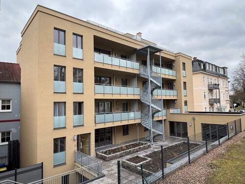 Hinteransicht1.jpg - 3 Zimmer Etagenwohnung zur Miete in Gotha