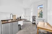 Geräumige Küche - 5 Zimmer Etagenwohnung in Berlin