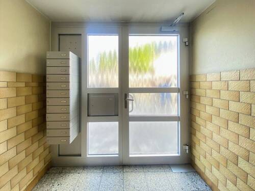 Hauseingang - 4 Zimmer Gewerbeobjekt (Büro, Produktion, Verkauf) in Langenfeld