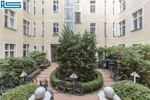 Innenhof - 1 Zimmer Etagenwohnung zum Kaufen in Berlin