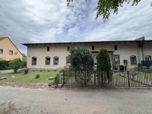 2 - Mehrfamilienhaus, Wohnhaus zum Kaufen in Alt Tucheband