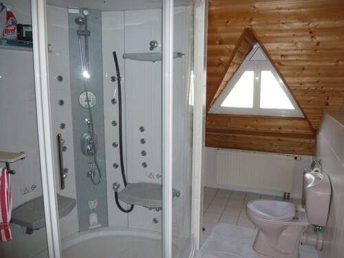 Tageslichtbad mit Wellnessdusche (OG) - 