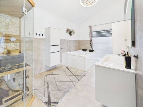 Badezimmer (OG) - 
