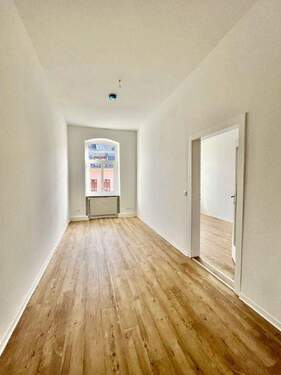3 Durchgangszimmer - Etagenwohnung mit 84,00 m&sup2; in Dresden zur Miete