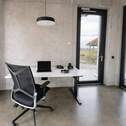 Konzentrierter Fokus: Minimalistisches Design trifft auf moderns - Modernes Coworking in Schutterwald - Dedizierter Schreibtisch, flexibel