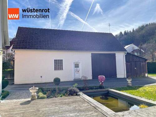 Halle bzw. Nebengebäude - 