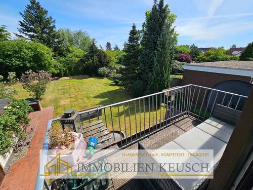 Blick vom Balkon - 8 Zimmer Mehrfamilienhaus, Wohnhaus zum Kaufen in Thedinghausen
