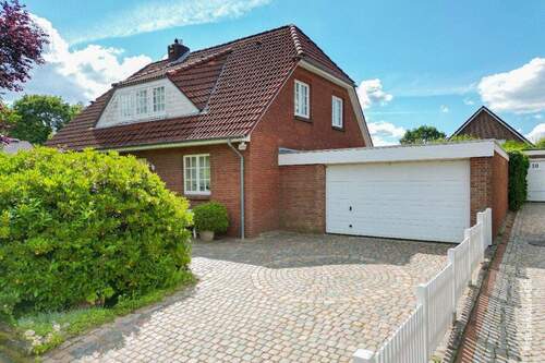 Auffahrt - 4 Zimmer Einfamilienhaus zum Kaufen in Stade