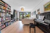Wohnzimmer - 4 Zimmer Etagenwohnung in Bergisch Gladbach