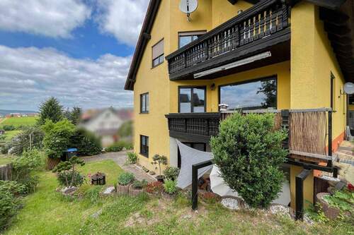 Balkone - 7 Zimmer Mehrfamilienhaus, Wohnhaus zum Kaufen in Zöllnitz