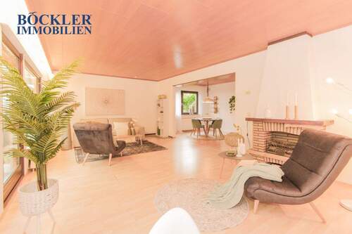 Wohnzimmer - 4 Zimmer Doppelhaushälfte in Kieselbronn