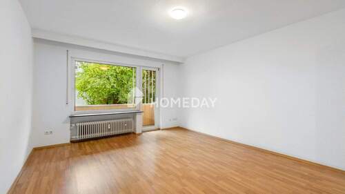 Wohnzimmer 2 - Charmante 2-Zimmer-Etagenwohnung mit Südloggia in ruhiger Frankfurter Lage