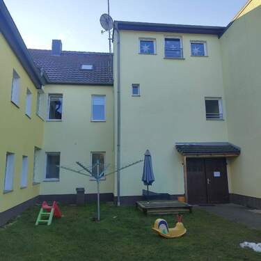 Innenhof mit Spielplatz - 