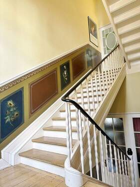 gepflegter Hausflur - 