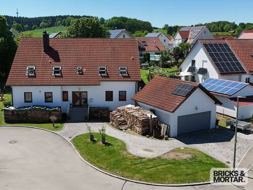 von vorne - 1 Zimmer Mehrfamilienhaus, Wohnhaus zum Kaufen in Ursberg / Oberrohr