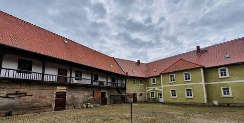 Blick zum Wettergang und Wohnhaus - Vor den Toren Naumburgs-Vierseitenhof,-Nachhaltig leben und wohnen