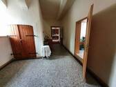 Flur im EG - Mehrfamilienhaus, Wohnhaus mit 298,00 m² in Bad Bibra zum Kaufen