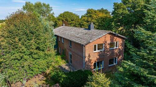 Alter Baumbestand - 7 Zimmer Bauernhaus, Landhaus zum Kaufen in Jevenstedt / Nienkattbek