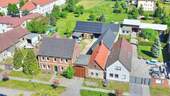 Luftaufnahme - Historischer Gutshof - ideal als Mehrgenerationenhaus oder großzügiges Einfamilienhaus