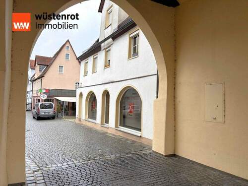 direkt vor dem Nürnberger Tor - Büro in Hersbruck zur Miete