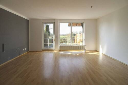 Wohnzimmer im EG - 5 Zimmer Reihenmittelhaus in Leuna