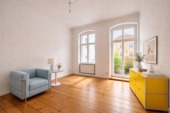 Raumanimation Wohnzimmer - Ruhige Altbauwohnung mit Neubaubalkon im Güntzelkiez