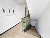 Treppenhaus - Mehrfamilienhaus, Wohnhaus mit 604,10 m&sup2; in Köln / Elsdorf zum Kaufen
