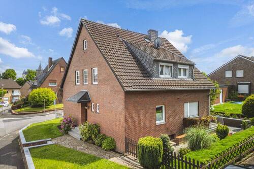 Seitenansicht - 6 Zimmer Mehrfamilienhaus, Wohnhaus in Herzogenrath