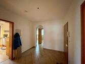 großzügige, quadratische Diele - 3 Zimmer Etagenwohnung zur Miete in Waldkraiburg