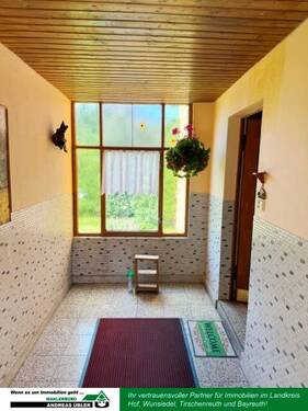 Eingang - 6 Zimmer Einfamilienhaus zum Kaufen in Selb